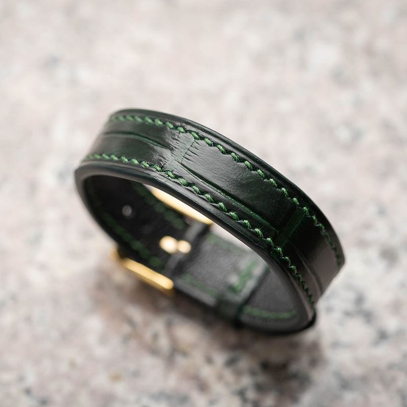 Green alligator leather bracelet & green hand-stitching